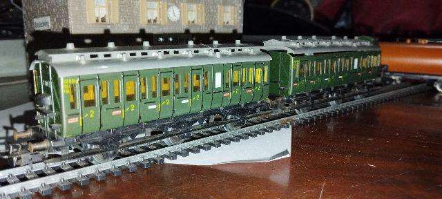 Märklin Set of 2 DR Three Axle 2nd Class Coaches - HO Scale