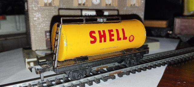 Fleischmann DB Shell Oil Tanker - HO Scale