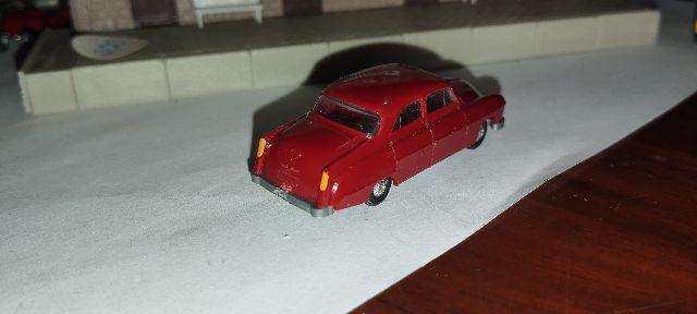 Eko Opel Kapitan 1954  - 1/87 Scale
