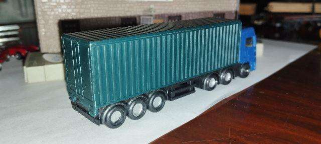 Container Lorry - Static Resin Model - Nominally 1/87 to 1/100 Scale