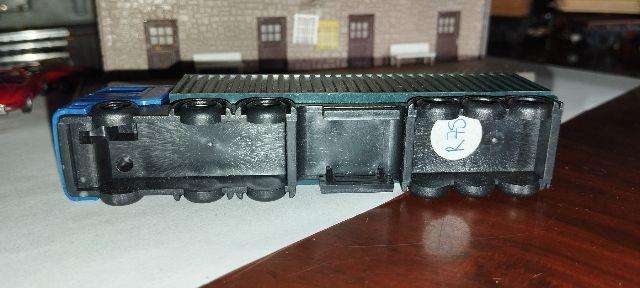 Container Lorry - Static Resin Model - Nominally 1/87 to 1/100 Scale