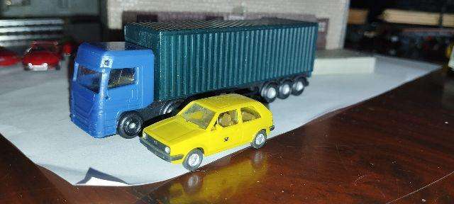 Container Lorry - Static Resin Model - Nominally 1/87 to 1/100 Scale