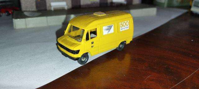 Wiking Mercedes Benz 207D Post Van - 1/87 Scale