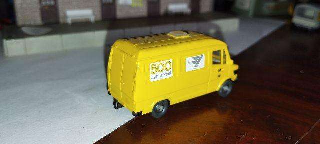 Wiking Mercedes Benz 207D Post Van - 1/87 Scale