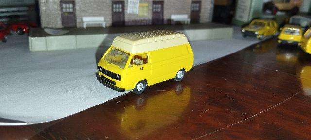 Wiking Volkswagen T3 High Roof Transporter - Deutsche Post - 1/87 Scale
