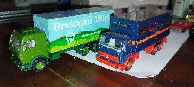 Albedo 2 x Mercedes Benz Trucks - 1/87 Scale