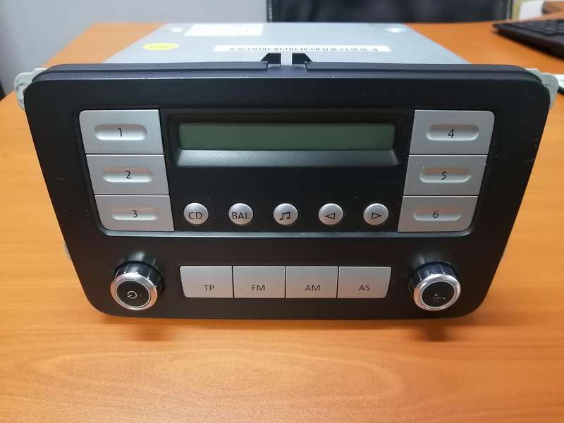 VW RADIO R100 BVX