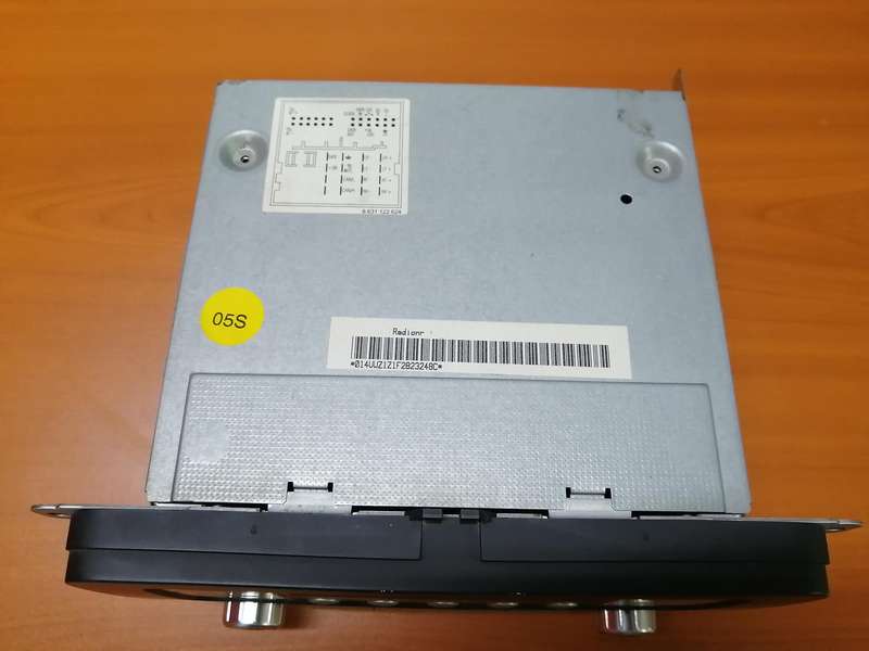 VW RADIO R100 BVX