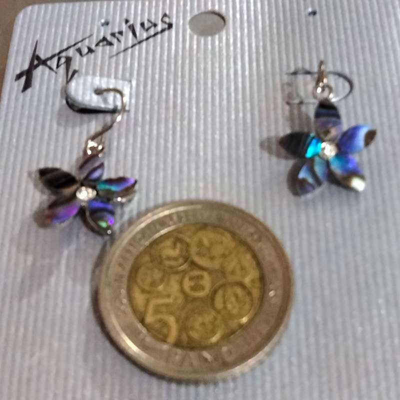 EARRINGS- SMALL flower SHAPE  centre has crystal PAUA SHELL leaves for pierced ears TONE METAL