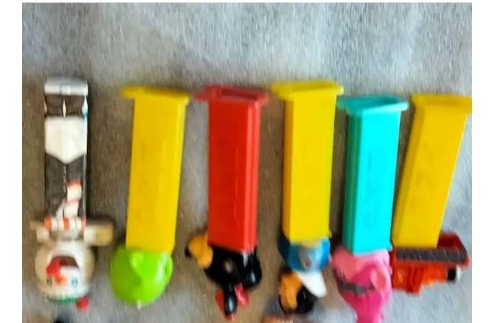 Job lot 5 PEZ+ 1 other tops figurine -Mini mouse Thomas tank engine Snow white