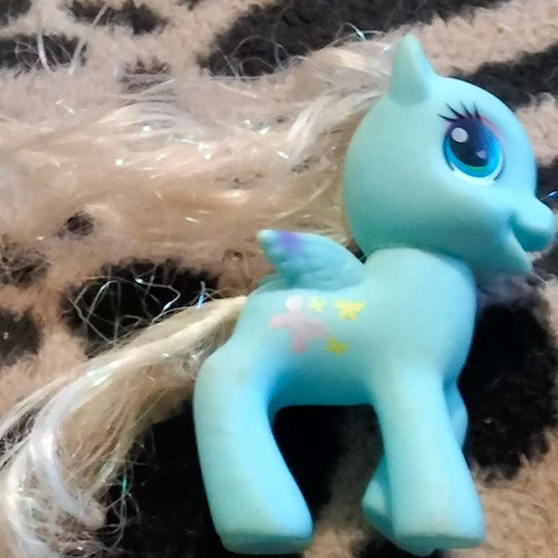 Little Ponys 6 different size colour hair-1 McDonald's 2021 Look at my Buy Now - No Waiting