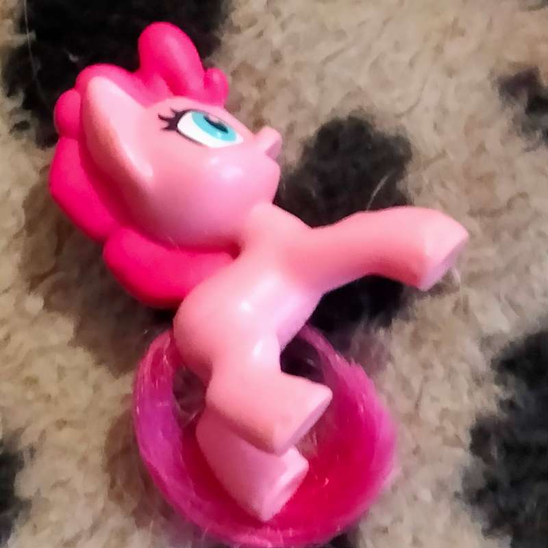 Little Ponys 6 different size colour hair-1 McDonald's 2021 Look at my Buy Now - No Waiting