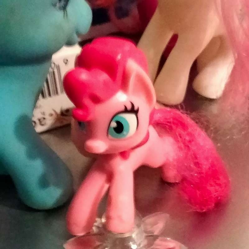 Little Ponys 6 different size colour hair-1 McDonald's 2021 Look at my Buy Now - No Waiting