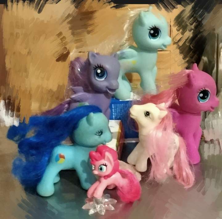 Little Ponys 6 different size colour hair-1 McDonald's 2021 Look at my Buy Now - No Waiting