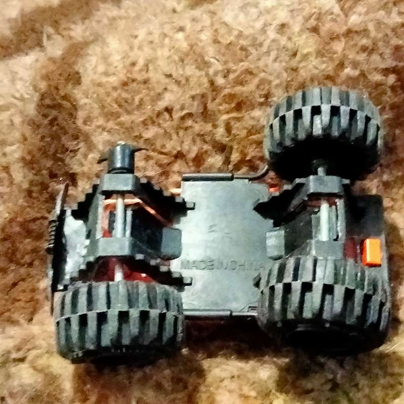 Model car 1 Maisto BMW X6 silver+1 Pawa R Clash green+Power Ranger Orange 1 wheel gone