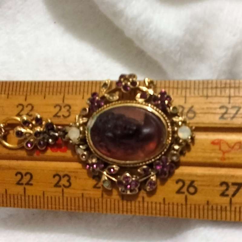 Necklace CAMEO c1980 Glass 3D  Chain West Germany Look at my Buy Now-No Waiting