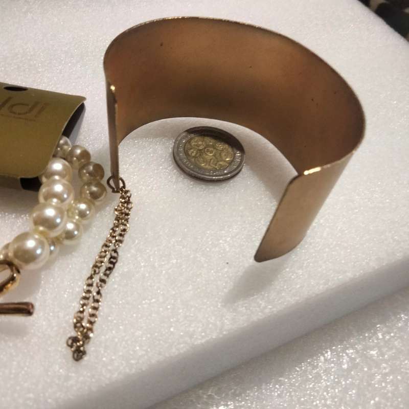 3 Bracelet 2 BALDI LONDON original label stretch Faux Pearl + Bangle Cuff yellow metal small chain
