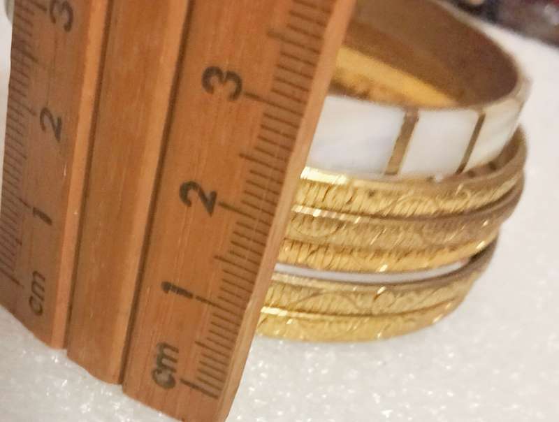6 Bangles 1 Mother of Pearl brass stripe 5 thin stacker bangles yellow metal embossed pattern pretty