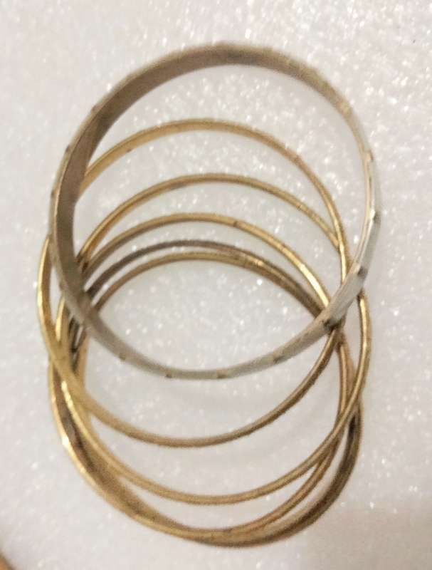 6 Bangles 1 Mother of Pearl brass stripe 5 thin stacker bangles yellow metal embossed pattern pretty