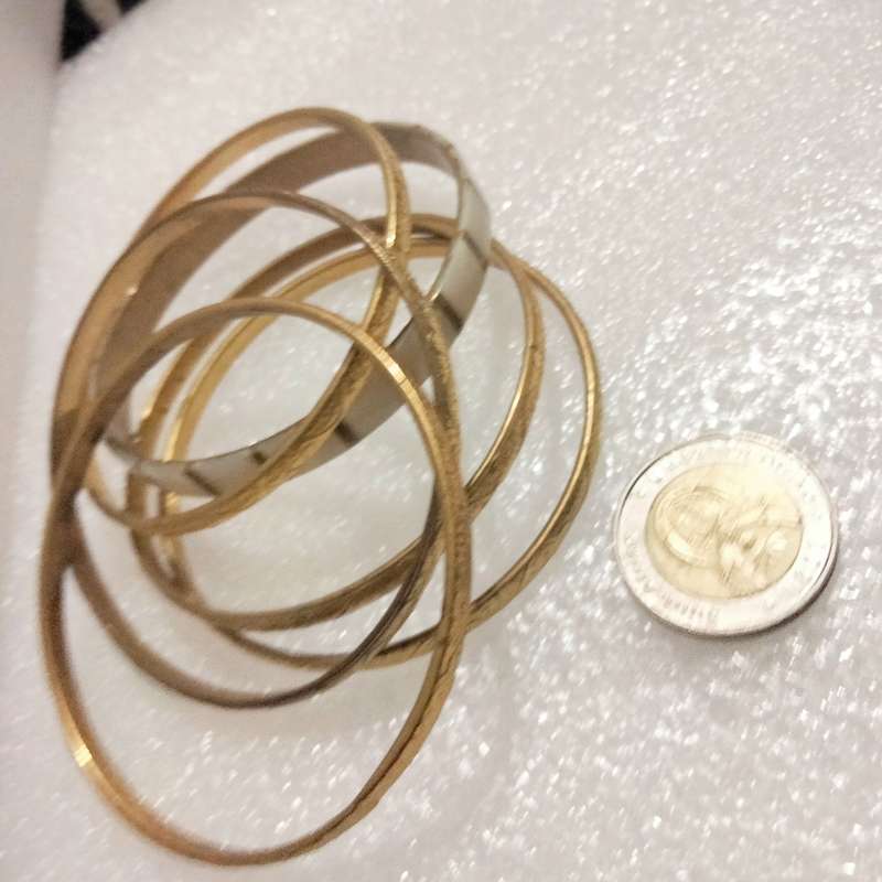 6 Bangles 1 Mother of Pearl brass stripe 5 thin stacker bangles yellow metal embossed pattern pretty