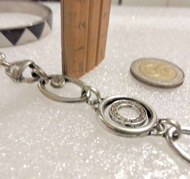 2 -1 Bangle solid Mother of Pearl black+cream triangle+1 Bracelet crystal pavsilver tone metal links