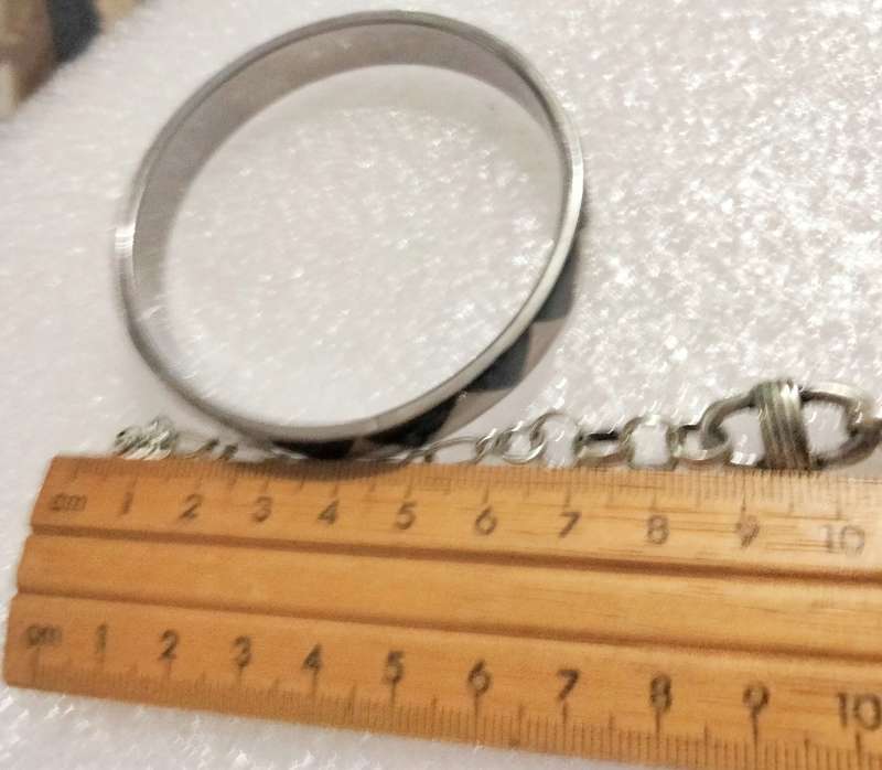 2 -1 Bangle solid Mother of Pearl black+cream triangle+1 Bracelet crystal pavsilver tone metal links