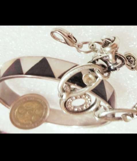 2 -1 Bangle solid Mother of Pearl black+cream triangle+1 Bracelet crystal pavsilver tone metal links