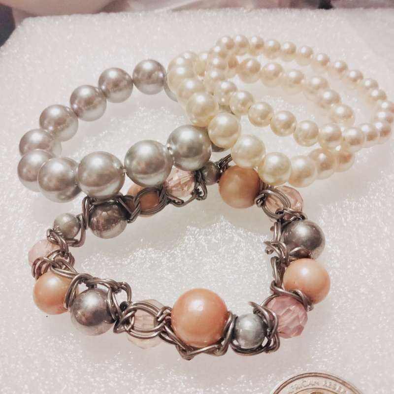 Bracelets 4 Stretch Faux Pearl 1 mix colours peach pink silver tone metal+2 cream 1 silver mix size
