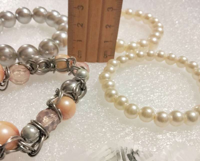 Bracelets 4 Stretch Faux Pearl 1 mix colours peach pink silver tone metal+2 cream 1 silver mix size