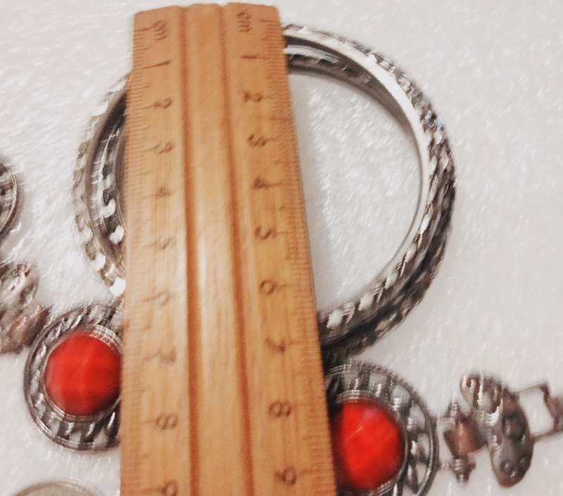 4 -3 Bangles solid snake pattern silver tone metal+ Bracelet round links cut faceted red synthetic s