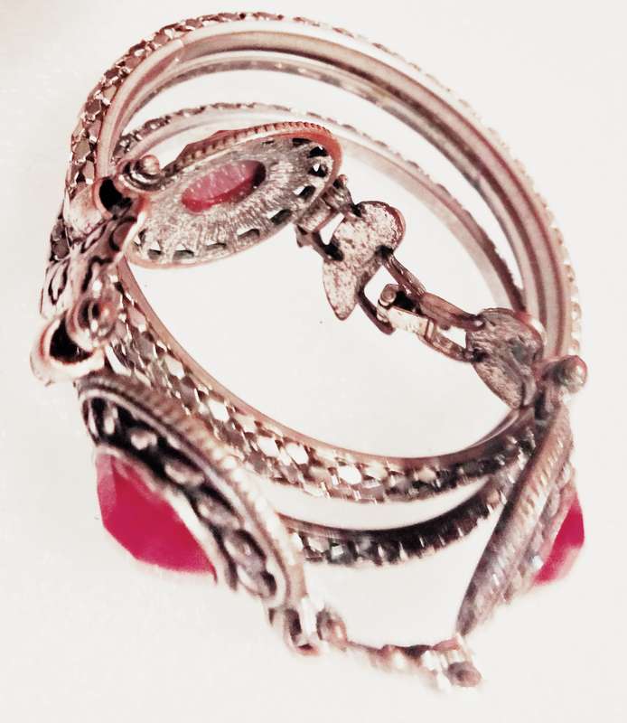 4 -3 Bangles solid snake pattern silver tone metal+ Bracelet round links cut faceted red synthetic s