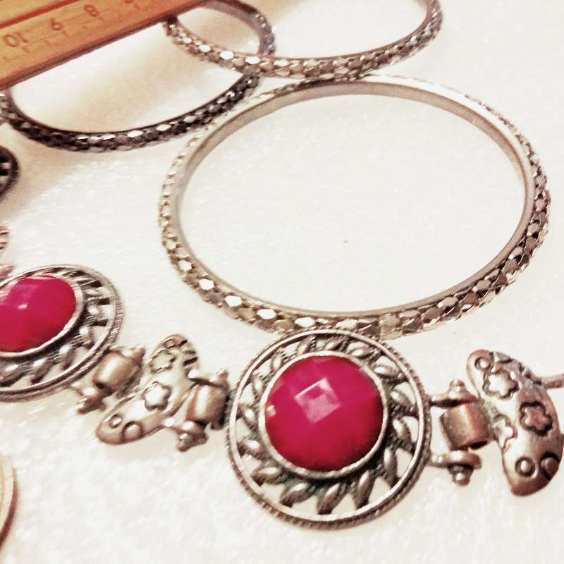 4 -3 Bangles solid snake pattern silver tone metal+ Bracelet round links cut faceted red synthetic s