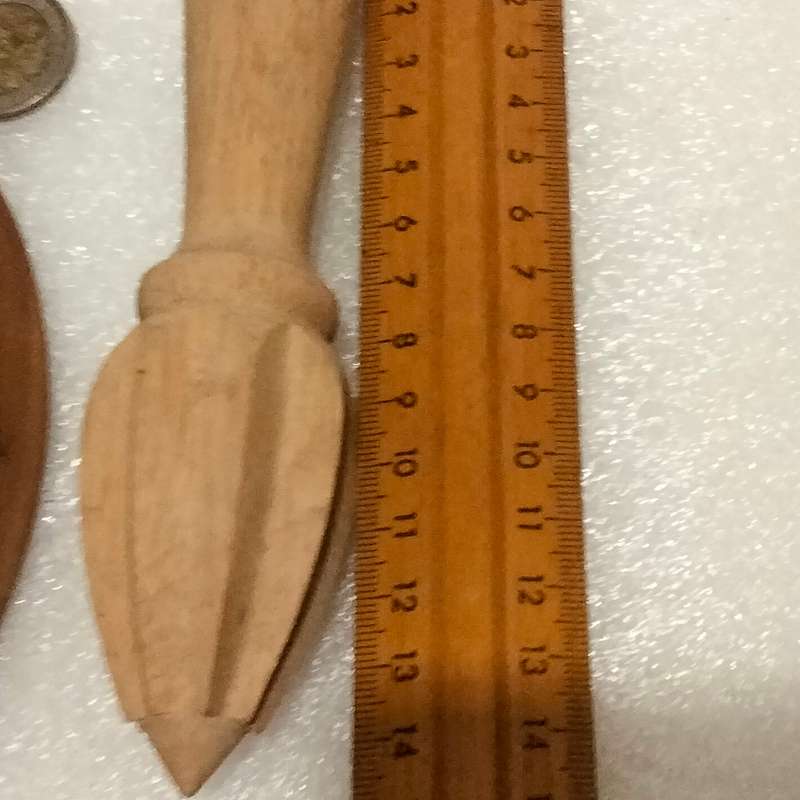 Shortbread thistle mould J&I Crichton Scotland+Citrus squeezer