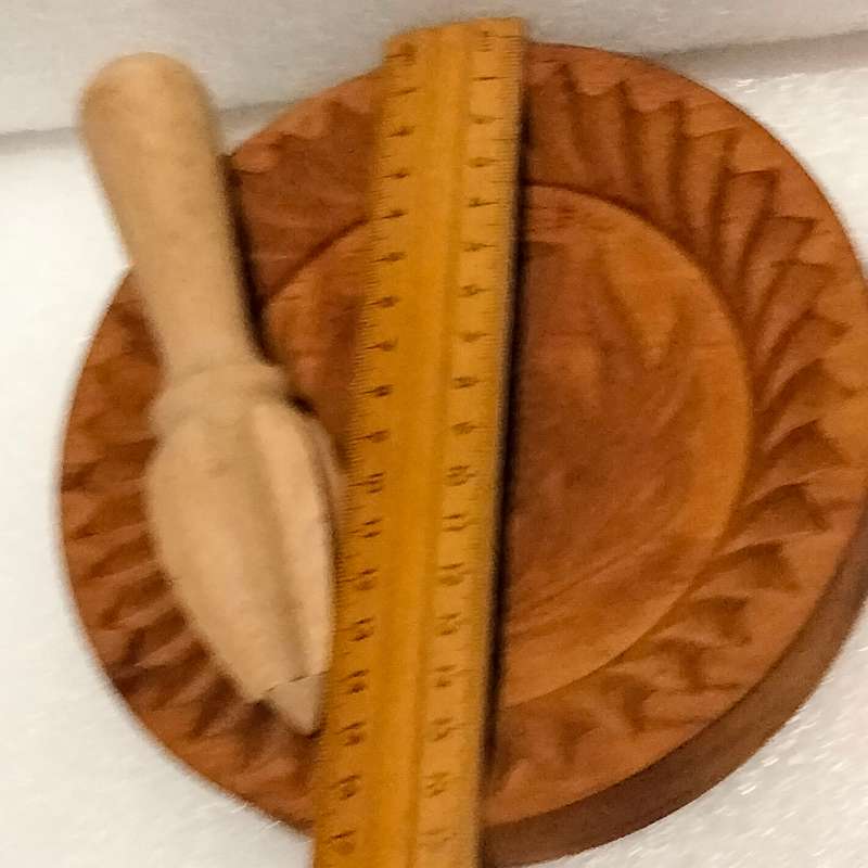 Shortbread thistle mould J&I Crichton Scotland+Citrus squeezer