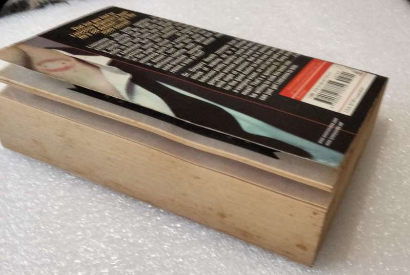 Lindsey Sands A Quick Bite - PB 2005 Book soft cover Pre-owned