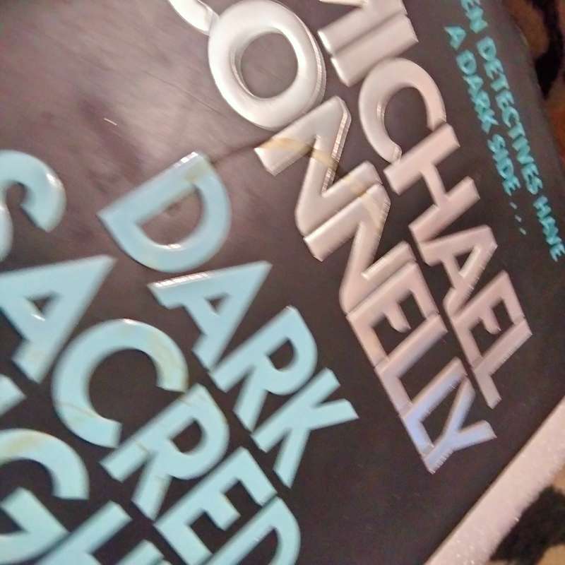 Michael Connelly Dark Sacred night 2018 author print signed signature pre-owned -soft cover-