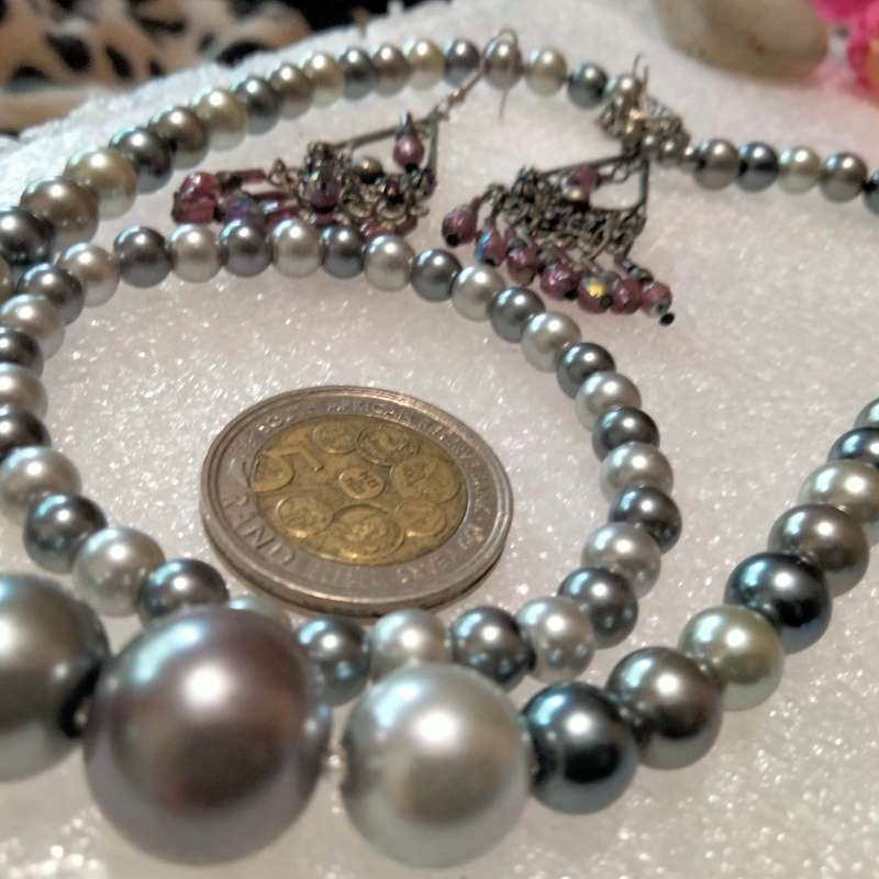 NECKLACE lobster clasp+Bracelet stretch elastic multcolour synthetic Pearls set+ different earrings