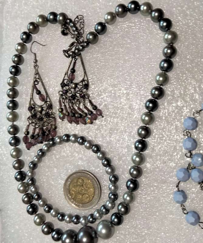 NECKLACE lobster clasp+Bracelet stretch elastic multcolour synthetic Pearls set+ different earrings