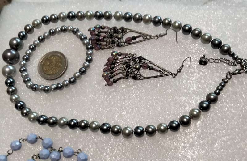 NECKLACE lobster clasp+Bracelet stretch elastic multcolour synthetic Pearls set+ different earrings