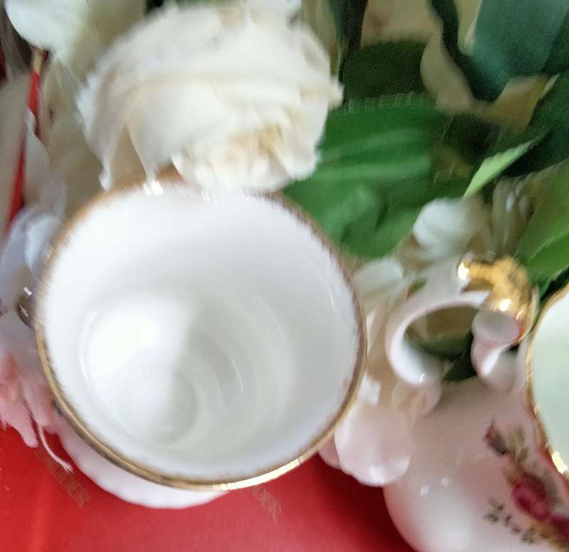 Royal Albert Old Country Roses Posy Vase + Milk Jug LOOK AT MY BUY NOW LISTINGS - NO WAITING