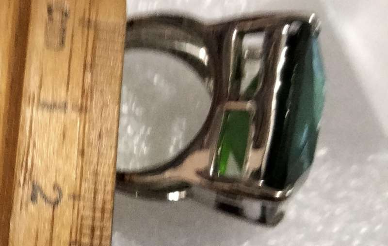 Dress RING Vintage Emerald cut Green composite stone Silver tone