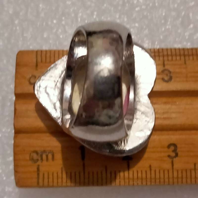 Dress RING Vintage Cream Heart Silver tone composite