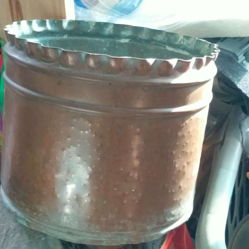1 Vintage Copper hand beaten large Planter Top edge crimp design showing ware