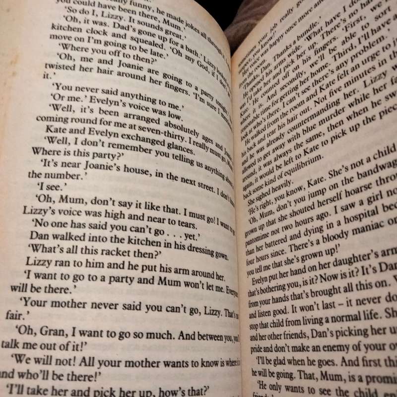 Martina Cole - The Lady Killer PB 1993 +The Business PB2007 -soft cover Pre-owned