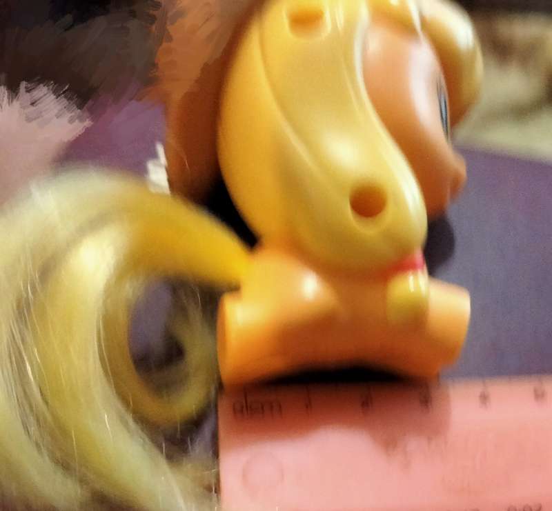 McDonald's 2018 Hasbro yellow My little Pony Applejack Cuttie Mark Crew happy meal