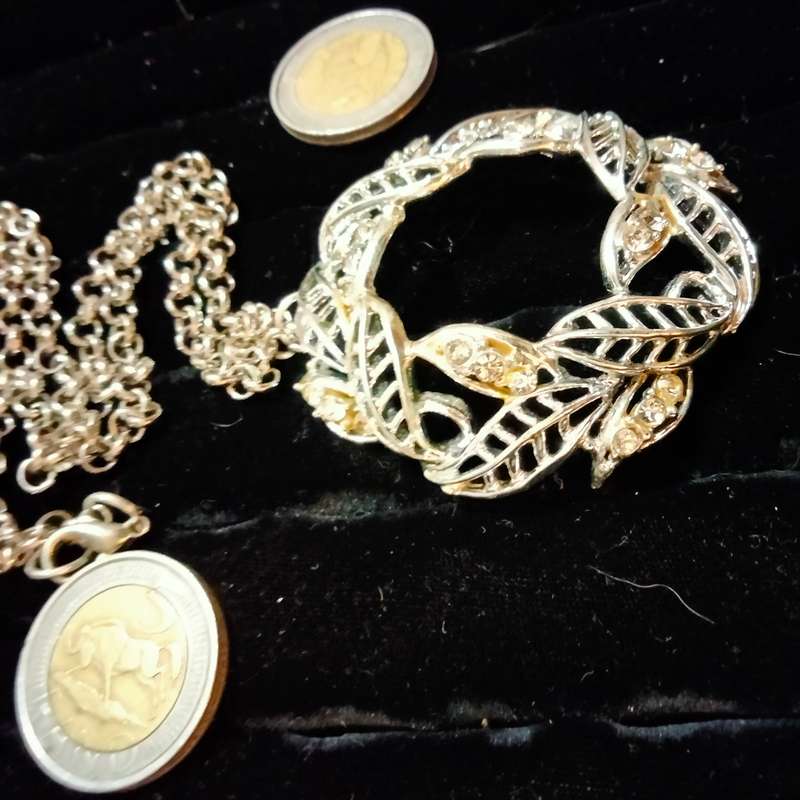 Necklace WREATH Celtic knot  Circle  leaves cut out+Rhinestones ADDED  modern belcher chain