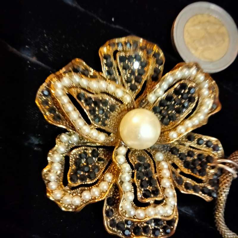 Necklace pendant  Large flower+black small Rhinestones + faux pearls added spring rings +snake chain