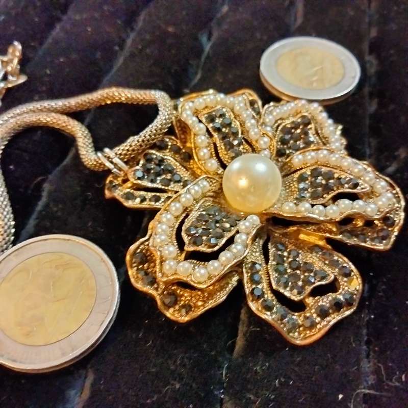 Necklace pendant  Large flower+black small Rhinestones + faux pearls added spring rings +snake chain