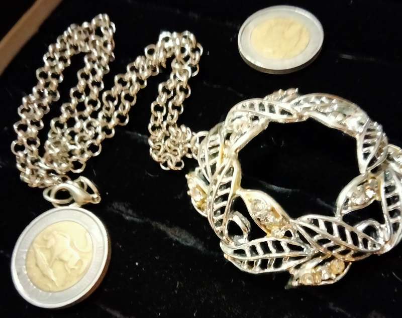 Necklace WREATH Celtic knot  Circle  leaves cut out+Rhinestones ADDED  modern belcher chain