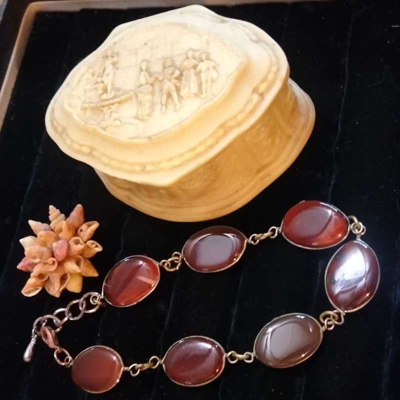 3 - Bracelet - AGATE-12 Genuine Semi Precious Gem Stone + Shell brooch+ Jewelry Box Marble stone NZ